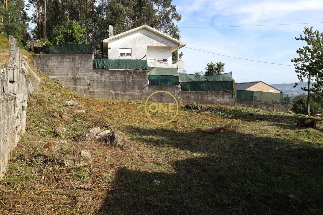 Moradia T3 para Venda em Brufe Foto 5