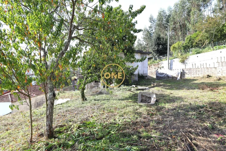 Moradia T3 para Venda em Brufe Foto 9