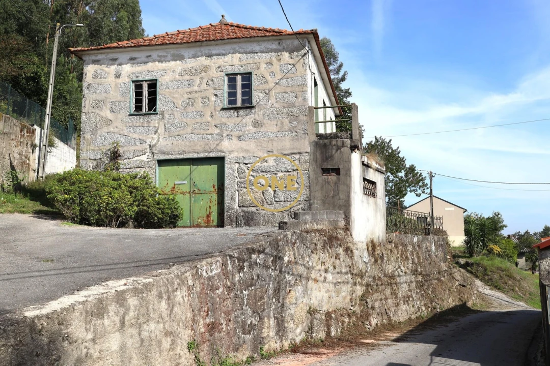 Moradia T3 para Venda em Brufe Foto 2