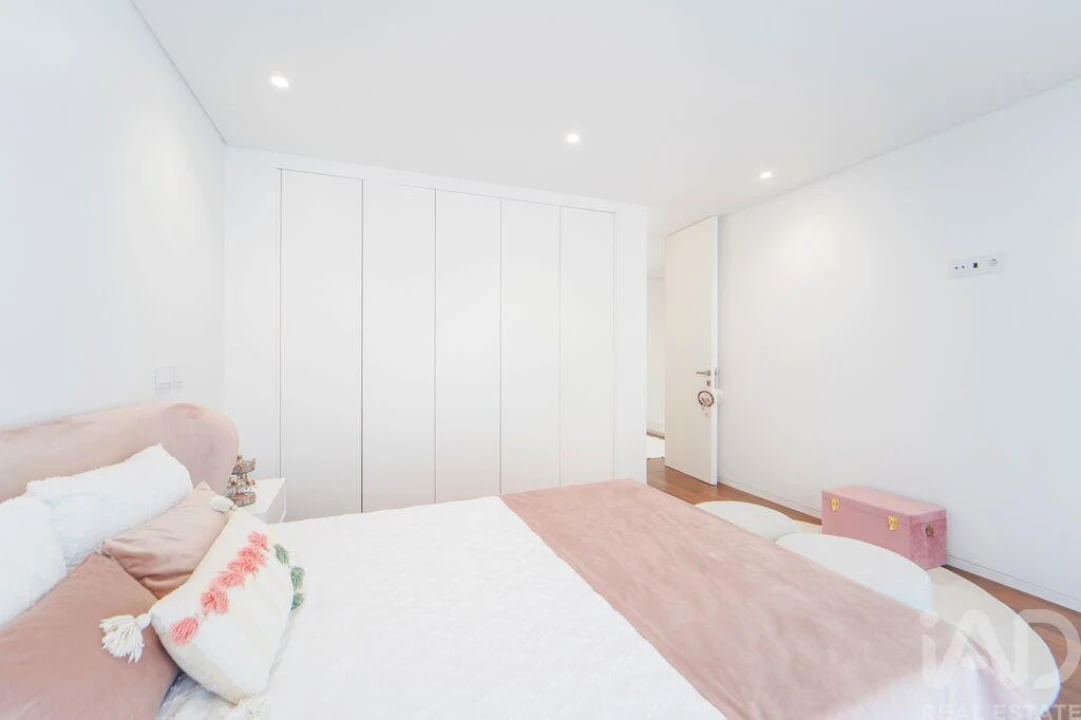 Moradia T4 para Venda em Darque Foto 24