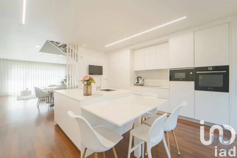 Moradia T4 para Venda em Darque Foto 10