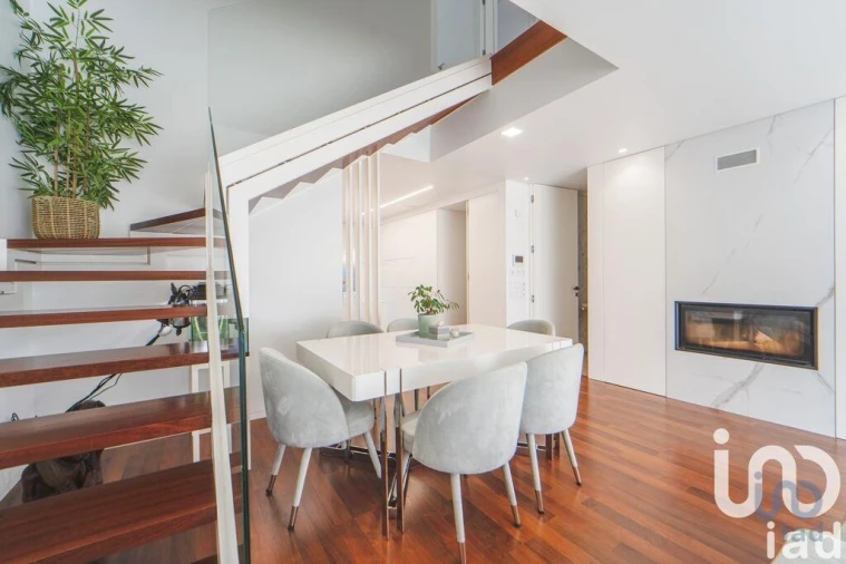 Moradia T4 para Venda em Darque Foto 6