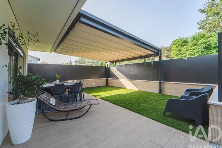 Moradia T4 para Venda em Darque Foto 16