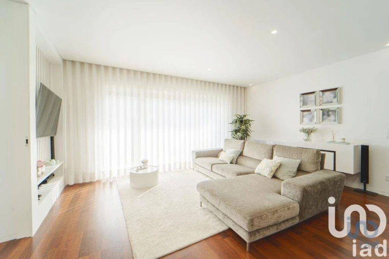 Moradia T4 para Venda em Darque Foto 5