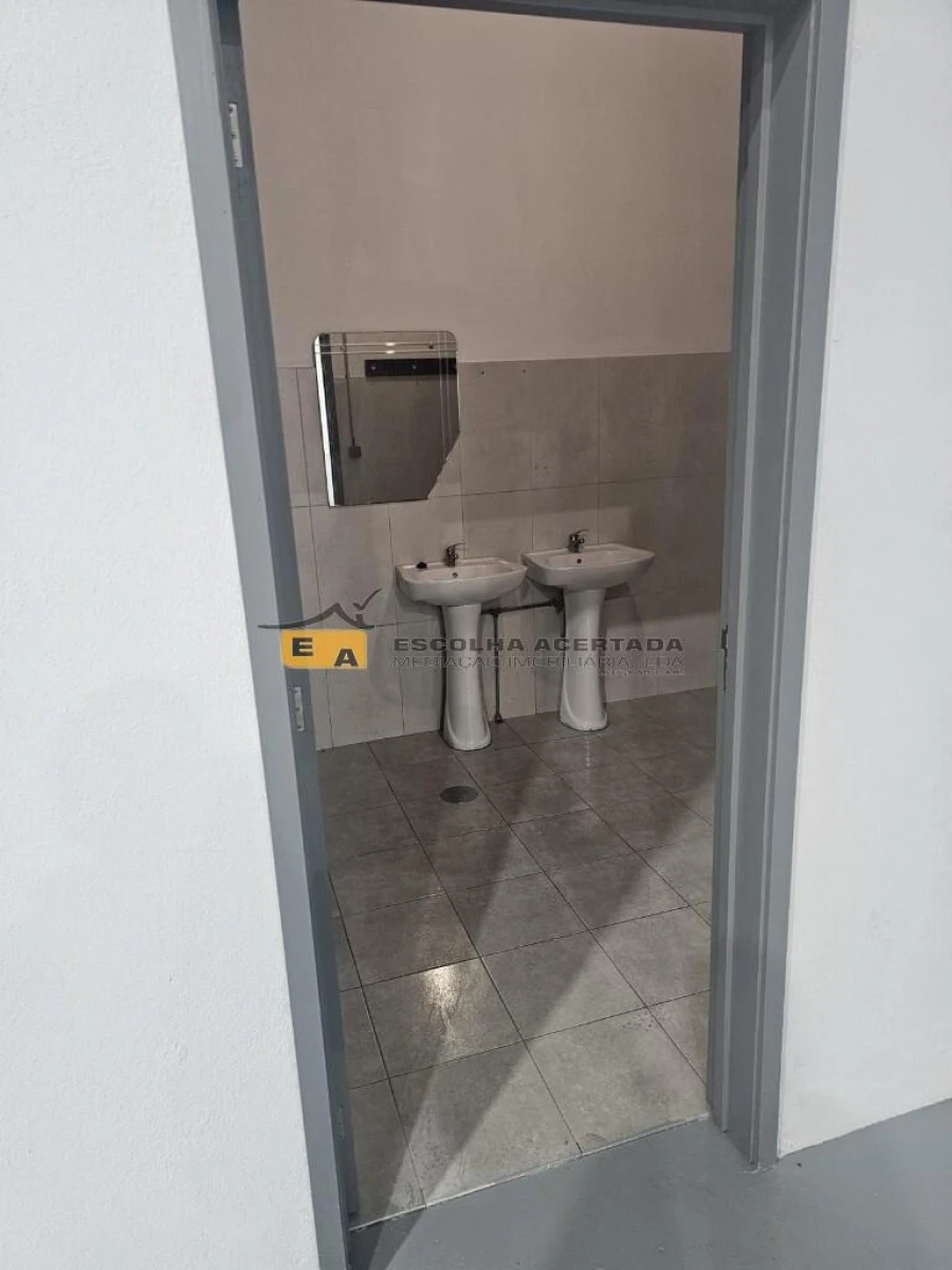 Armazém para Venda em Perafita, Lavra e Santa Cruz do Bispo Foto 14