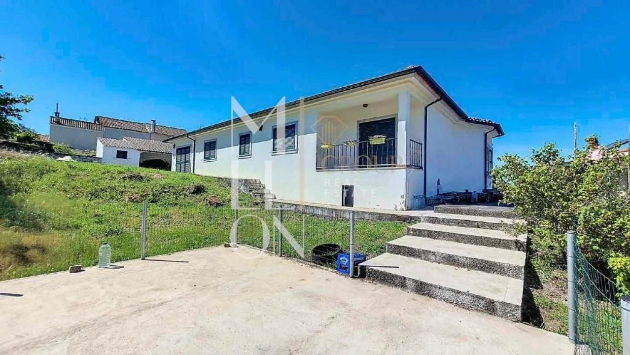 Moradia T4 para Venda em Ervedal e Vila Franca da Beira Foto 19