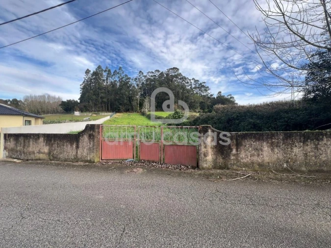 Terreno para Venda em Salreu Foto 3