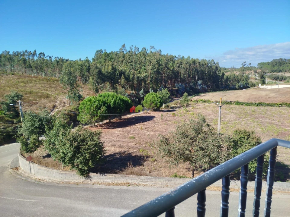 Apartamento T3 para Venda em Parceiros e Azoia Foto 25