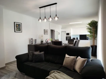 Apartamento T3 para Venda em Parceiros e Azoia