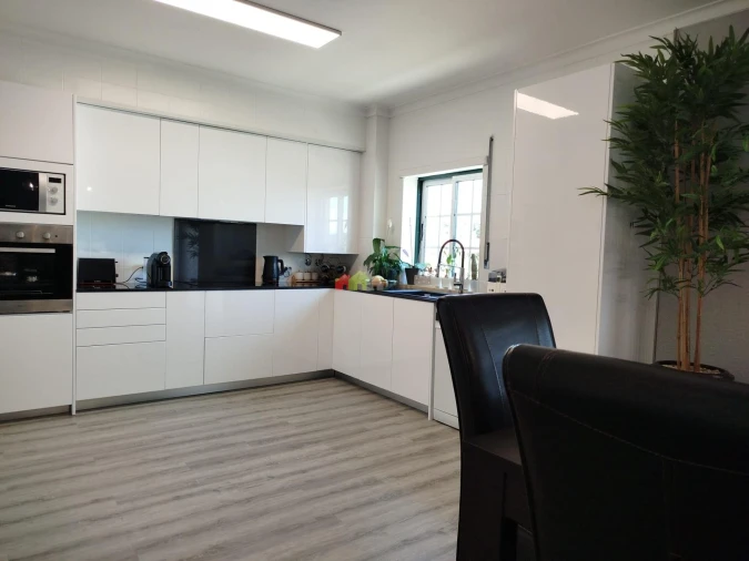 Apartamento T3 para Venda em Parceiros e Azoia Foto 8