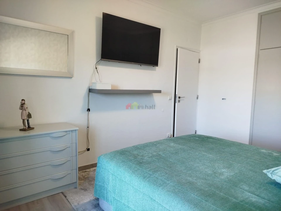 Apartamento T3 para Venda em Parceiros e Azoia Foto 17