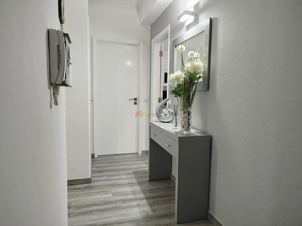 Apartamento T3 para Venda em Parceiros e Azoia Foto 3