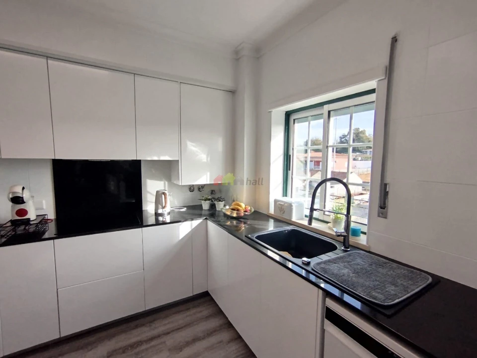 Apartamento T3 para Venda em Parceiros e Azoia Foto 5