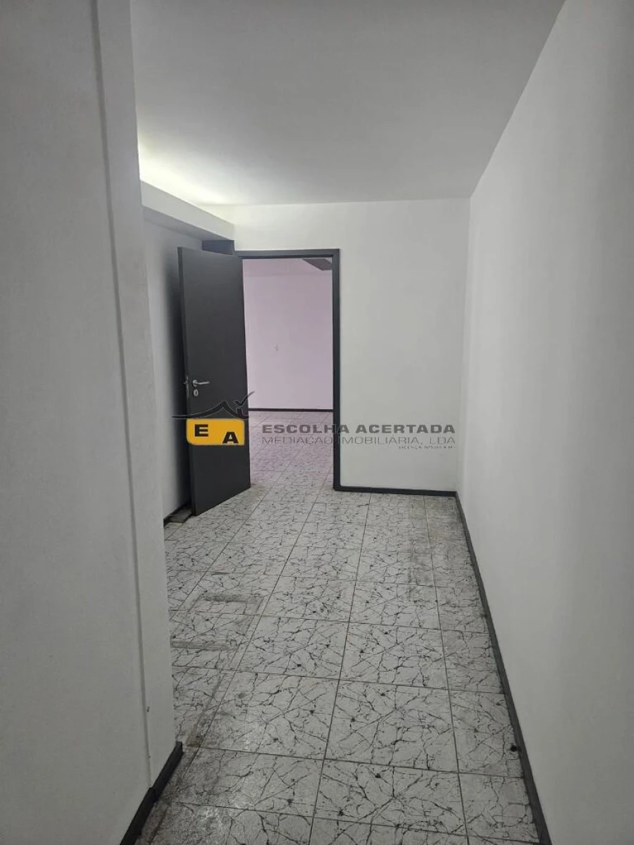 Armazém para Arrendamento em Perafita, Lavra e Santa Cruz do Bispo Foto 9