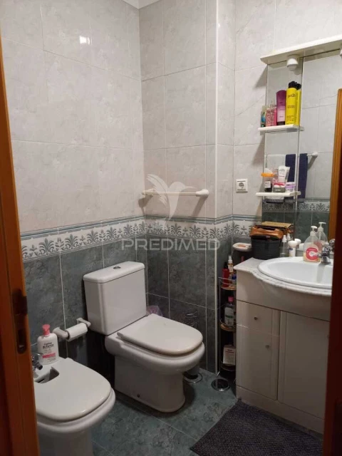 Apartamento T3 para Venda em Baixa da Banheira e Vale da Amoreira