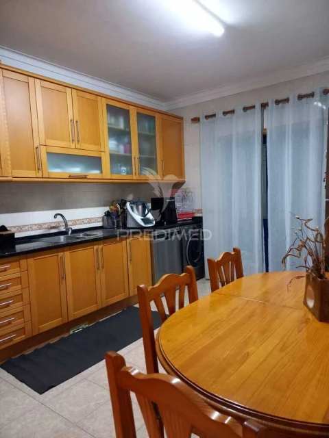 Apartamento T3 para Venda em Baixa da Banheira e Vale da Amoreira