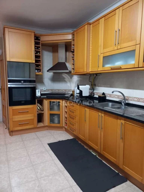 Apartamento T3 para Venda em Baixa da Banheira e Vale da Amoreira