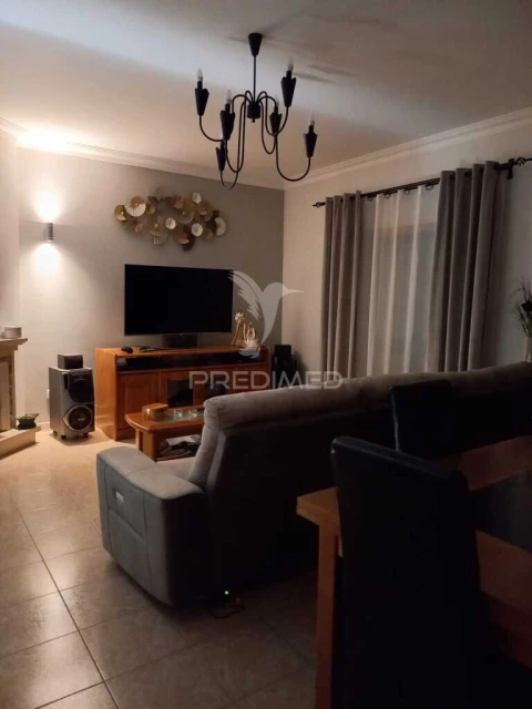 Apartamento T3 para Venda em Baixa da Banheira e Vale da Amoreira
