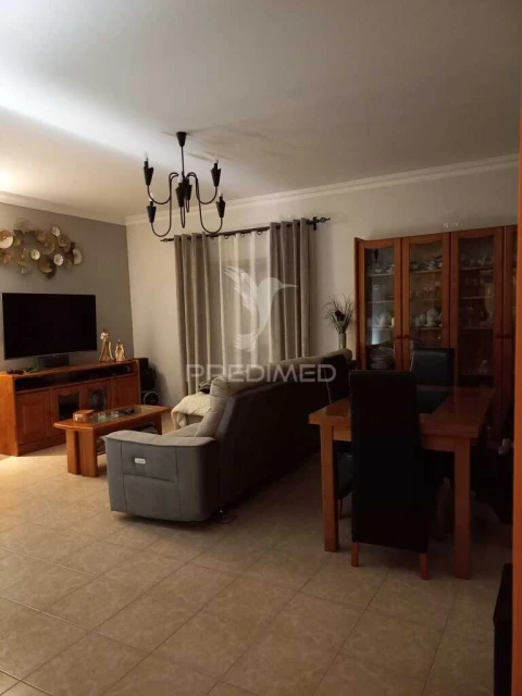 Apartamento T3 para Venda em Baixa da Banheira e Vale da Amoreira