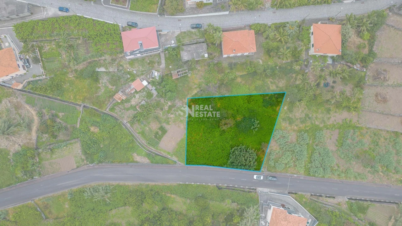 Terreno para Venda em Ponta Delgada Foto 1