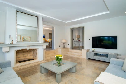 Moradia T5 para Venda em Loule (São Clemente)