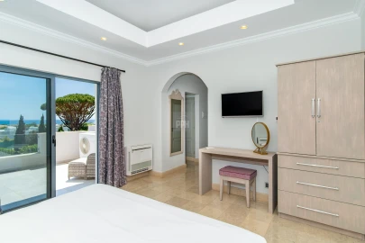 Moradia T5 para Venda em Loule (São Clemente)