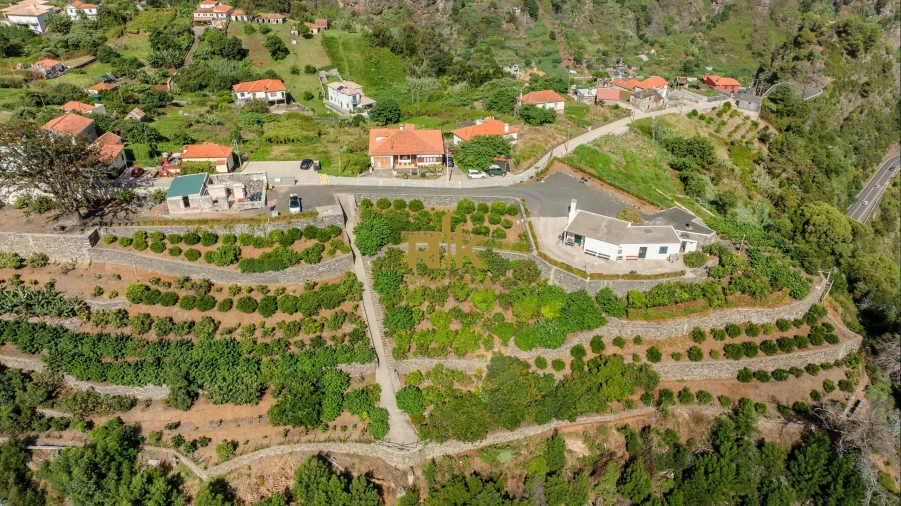 Moradia T5 para Venda em Faial Foto 35