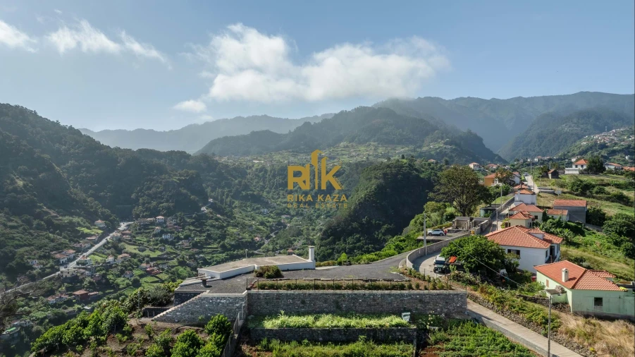 Moradia T5 para Venda em Faial Foto 32