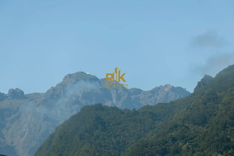 Moradia T5 para Venda em Faial Foto 39