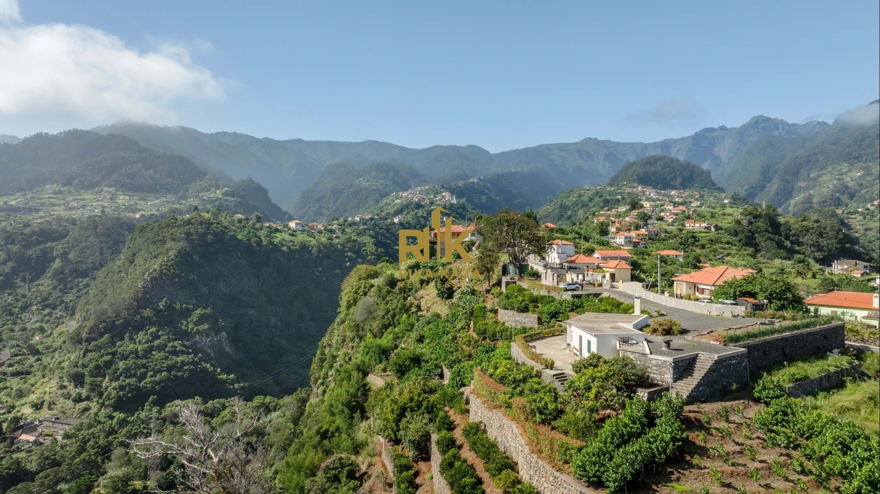 Moradia T5 para Venda em Faial Foto 33