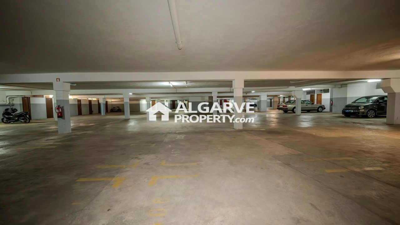 Apartamento T1 para Venda em Quarteira Foto 14