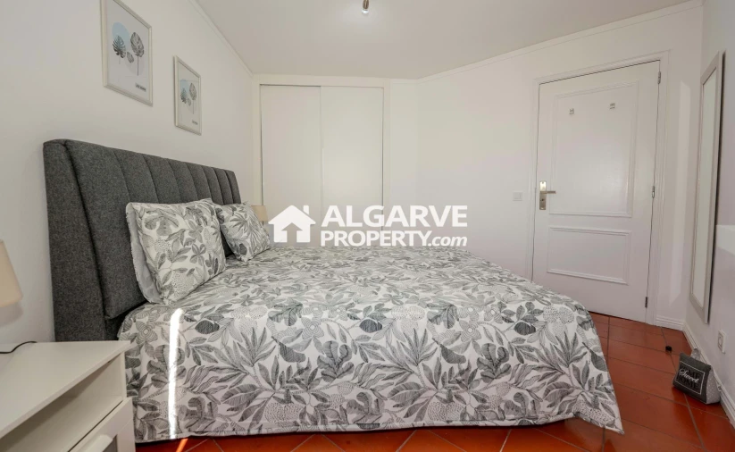 Apartamento T1 para Venda em Quarteira Foto 7