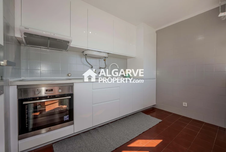 Apartamento T1 para Venda em Quarteira Foto 4