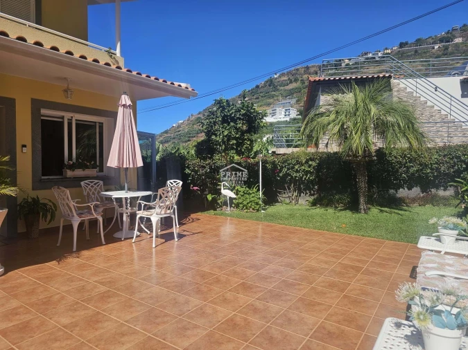 Moradia T3 para Venda em Arco da Calheta Foto 38