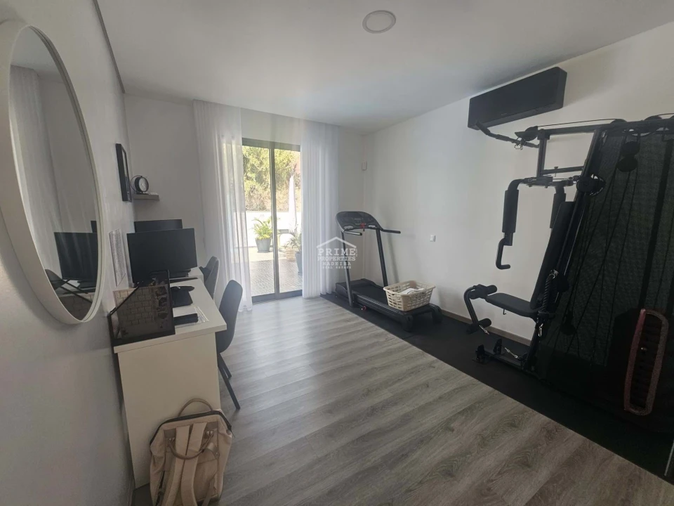 Moradia T4 para Venda em Ribeira Brava Foto 10