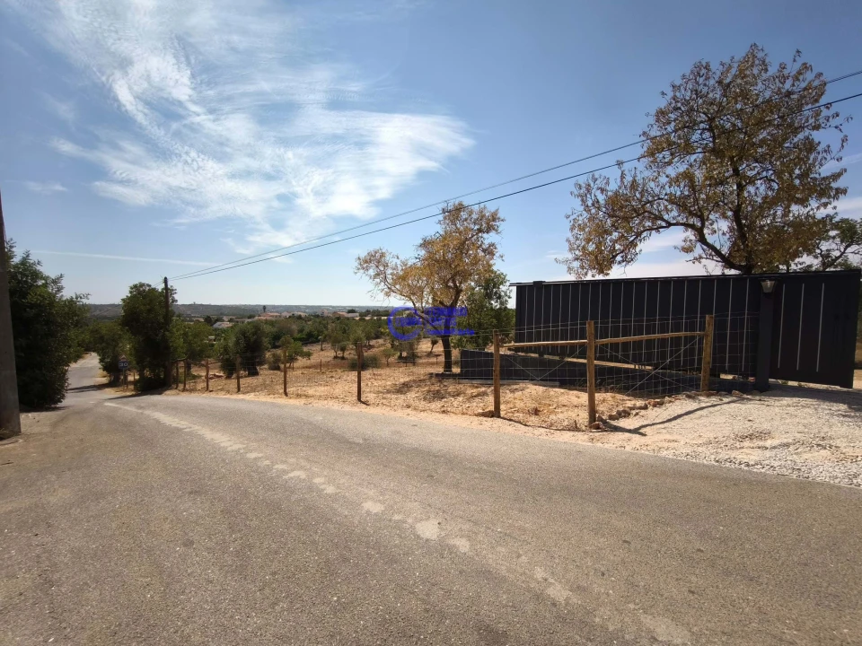 Terreno para Venda em Silves Foto 1