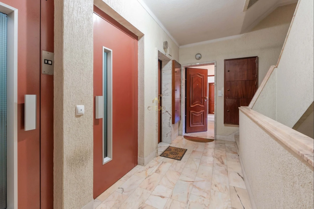 Apartamento T3 para Venda em Odivelas Foto 19