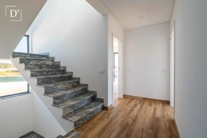 Moradia T4 para Venda em Silves