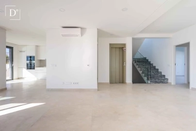 Moradia T4 para Venda em Silves