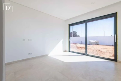 Moradia T4 para Venda em Silves