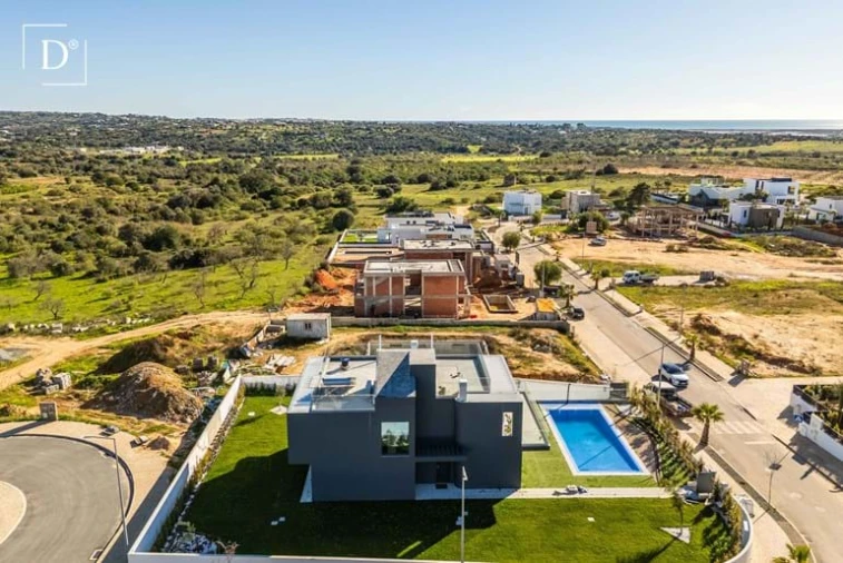 Moradia T4 para Venda em Silves Foto 44