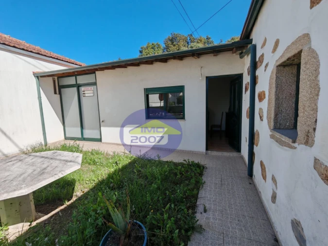 Moradia T2 para Venda em Fiães Foto 1