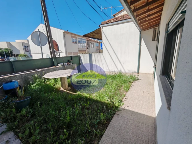 Moradia T2 para Venda em Fiães Foto 3