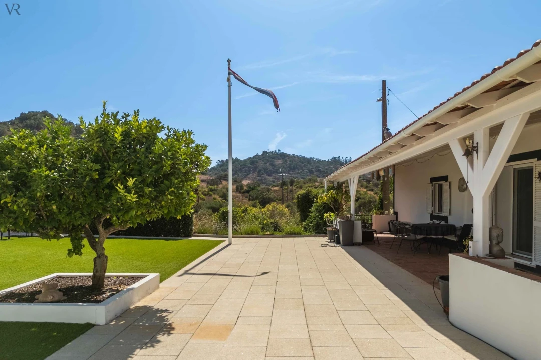 Moradia T4 para Venda em São Bartolomeu de Messines Foto 21