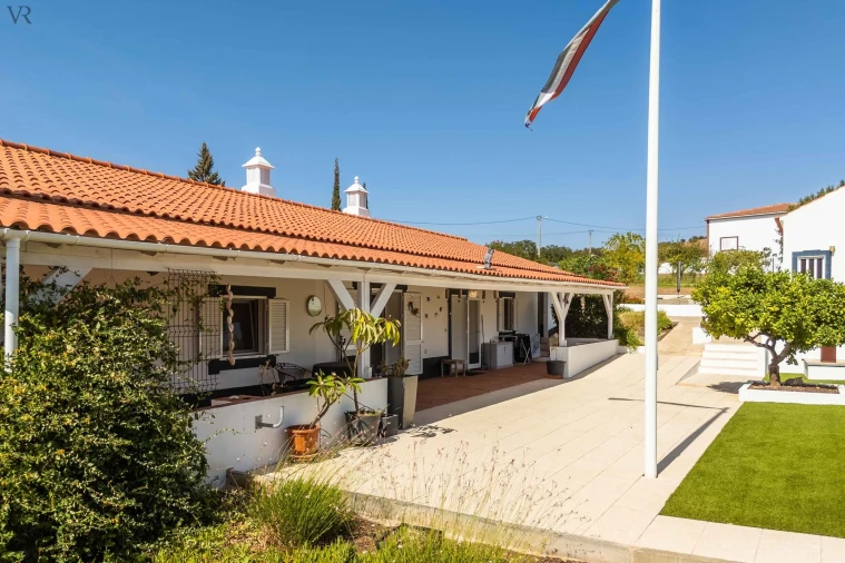 Moradia T4 para Venda em São Bartolomeu de Messines Foto 3