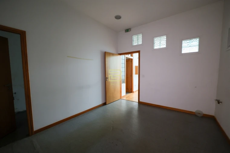 Loja para Venda em Rio Tinto Foto 9