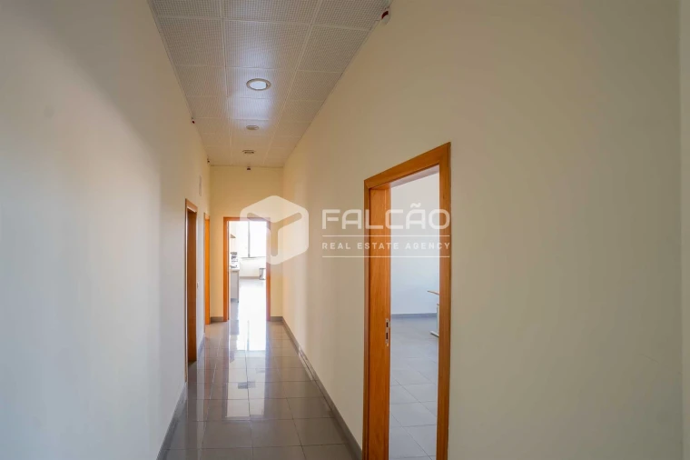 Armazém para Arrendamento em Romeira e Várzea Foto 8