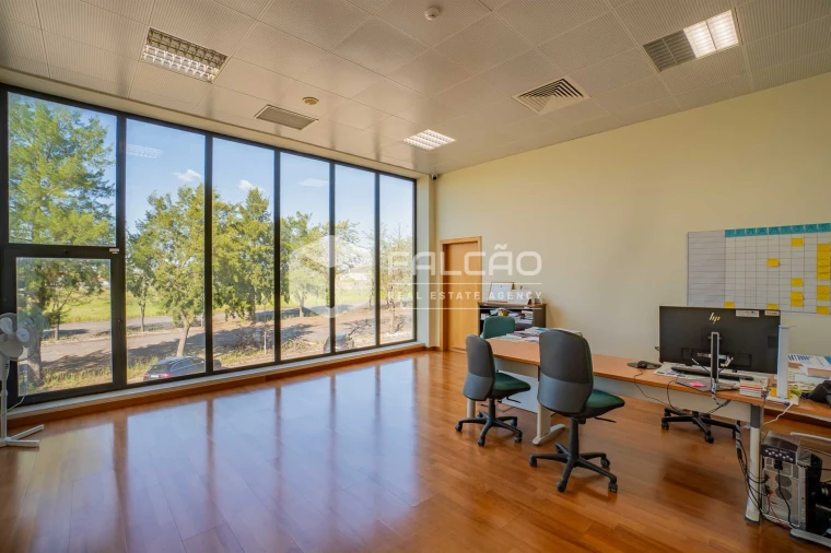 Armazém para Arrendamento em Romeira e Várzea Foto 19