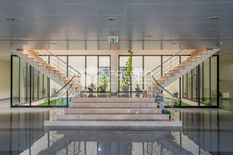 Armazém para Arrendamento em Romeira e Várzea Foto 2