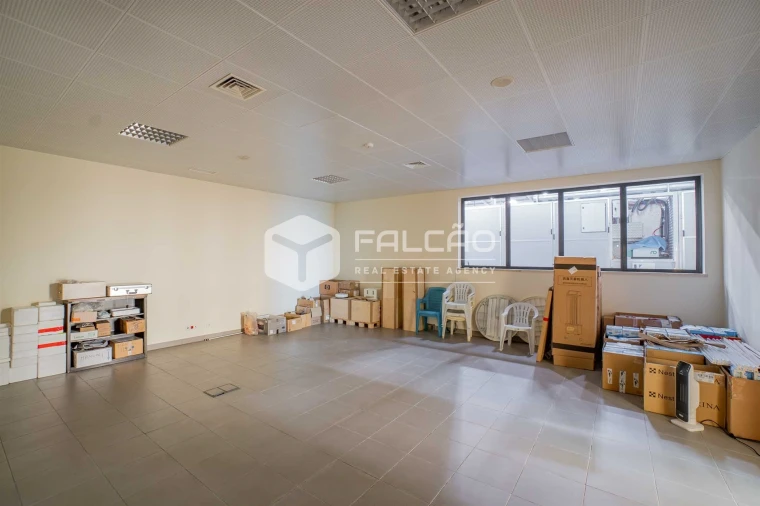 Armazém para Arrendamento em Romeira e Várzea Foto 12